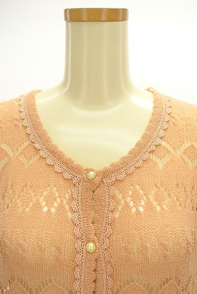 axes femme（アクシーズファム）の古着「パールボタン透かし編みニットカーディガン（カーディガン・ボレロ）」大画像５へ