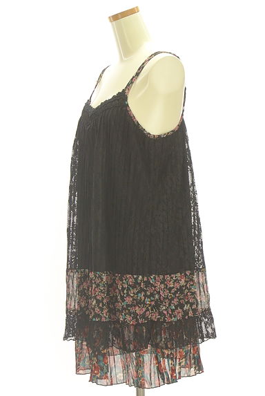 axes femme（アクシーズファム）の古着「プリーツレース×花柄シフォンキャミチュニック（カットソー・プルオーバー）」大画像３へ