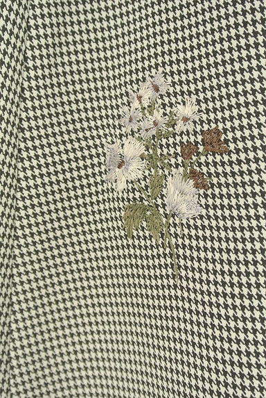 LAISSE PASSE（レッセパッセ）の古着「花刺繍入り千鳥格子柄膝下スカート（ロングスカート・マキシスカート）」大画像５へ