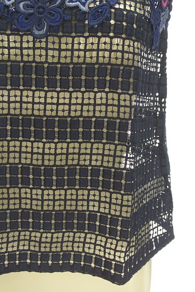 TARA JARMON（タラジャーモン）の古着「花刺繍透かしレースカットソー（カットソー・プルオーバー）」大画像５へ