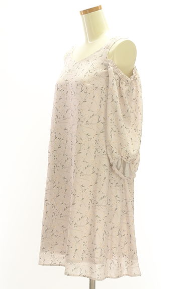 PROPORTION BODY DRESSING（プロポーションボディ ドレッシング）の古着「花柄オープンショルダー膝丈ワンピース（ワンピース・チュニック）」大画像３へ
