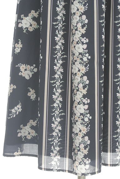 LAISSE PASSE（レッセパッセ）の古着「ベルト付き花柄ロングワンピース（ワンピース・チュニック）」大画像５へ