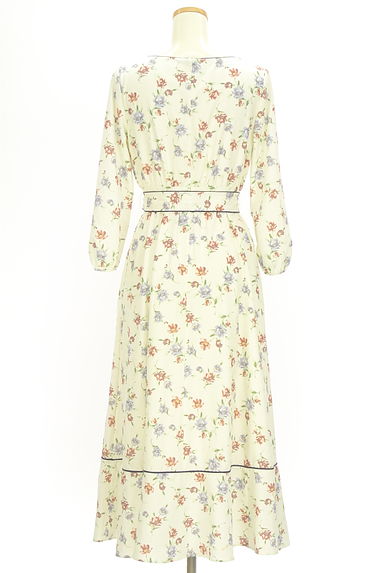 JILL by JILLSTUART（ジルバイジルスチュアート）の古着「ベルト付き花柄パイピングロングワンピース（ワンピース・チュニック）」大画像２へ