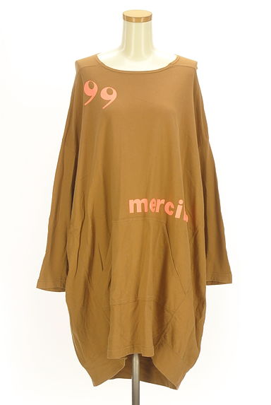 mercibeaucoup（メルシーボークー）の古着「ロゴプリントロング丈プルオーバー（Ｔシャツ）」大画像１へ