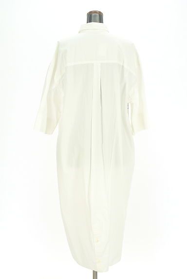 mercibeaucoup（メルシーボークー）の古着「フロントロゴ８分袖ロングシャツワンピース（ワンピース・チュニック）」大画像２へ