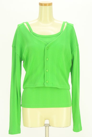 AZUL BY MOUSSY（アズールバイマウジー）の古着「リブキャミソール＋クロップドカーディガン（アンサンブル）」大画像１へ