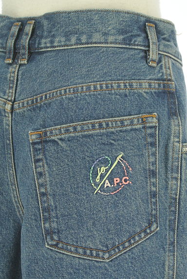 A.P.C.（アーペーセー）の古着「タックデニムショートパンツ（ショートパンツ・ハーフパンツ）」大画像５へ