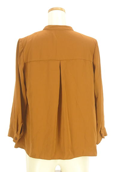 UNITED ARROWS（ユナイテッドアローズ）の古着「９分袖微光沢バンドカラーブラウス（カットソー・プルオーバー）」大画像２へ