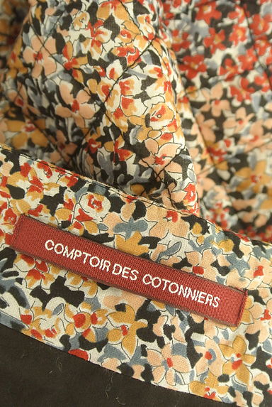 Comptoir des Cotonniers（コントワーデコトニエ）の古着「花柄キルティングミニスカート（ミニスカート）」大画像６へ