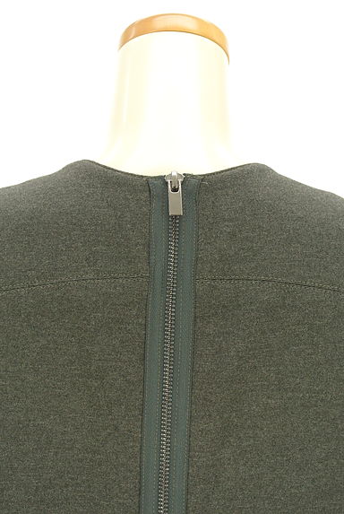 Comptoir des Cotonniers（コントワーデコトニエ）の古着「Vネックストレッチ膝上フレアワンピース（ワンピース・チュニック）」大画像４へ