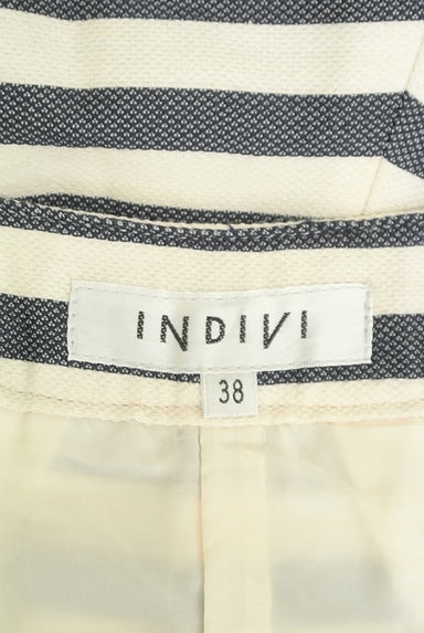 INDIVI（インディヴィ）の古着「ボーダー柄タックフレアショートパンツ（ショートパンツ・ハーフパンツ）」大画像６へ
