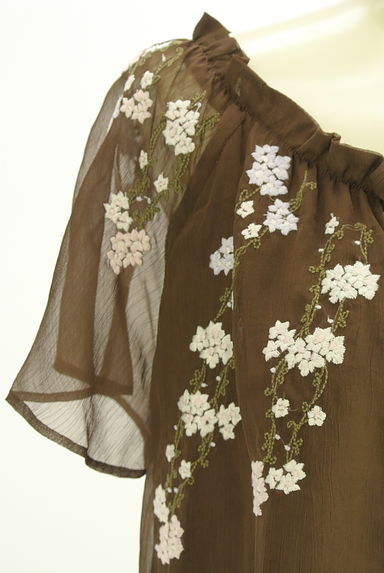 WILLSELECTION（ウィルセレクション）の古着「花刺繍入りシフォンカットソー（カットソー・プルオーバー）」大画像４へ