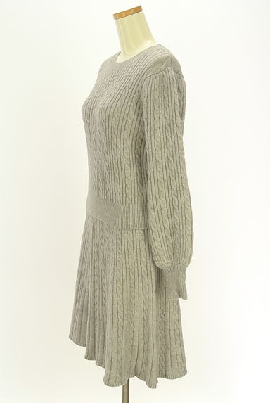 PROPORTION BODY DRESSING（プロポーションボディ ドレッシング）の古着「ケーブル編みニットトップス＋膝丈スカート（セットアップ（ジャケット＋スカート））」大画像３へ