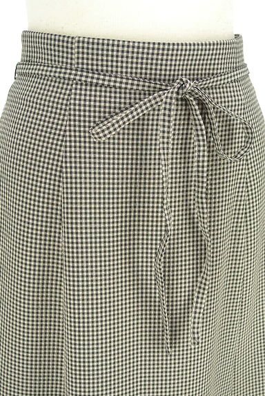 NATURAL BEAUTY BASIC（ナチュラルビューティベーシック）の古着「チェック柄シアサッカーフレアスカート（ロングスカート・マキシスカート）」大画像４へ