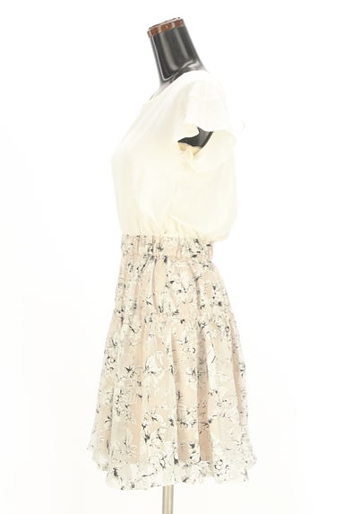 JILL by JILLSTUART（ジルバイジルスチュアート）の古着「花柄サテン切替膝丈ワンピース（ワンピース・チュニック）」大画像３へ
