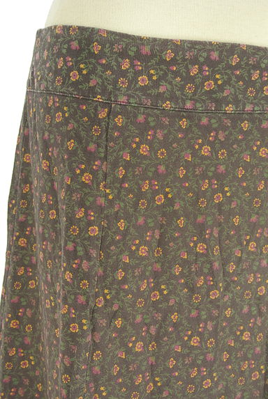 Laura Ashley（ローラアシュレイ）の古着「小花柄裾フリルミディスカート（スカート）」大画像５へ