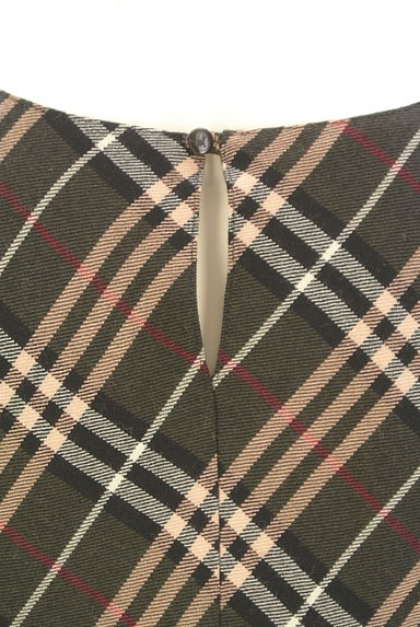 BURBERRY BLUE LABEL（バーバリーブルーレーベル）の古着「チェック柄膝丈ウールワンピース（ワンピース・チュニック）」大画像５へ