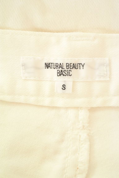 NATURAL BEAUTY BASIC（ナチュラルビューティベーシック）の古着「ホワイトテーパードデニムパンツ（デニムパンツ）」大画像６へ