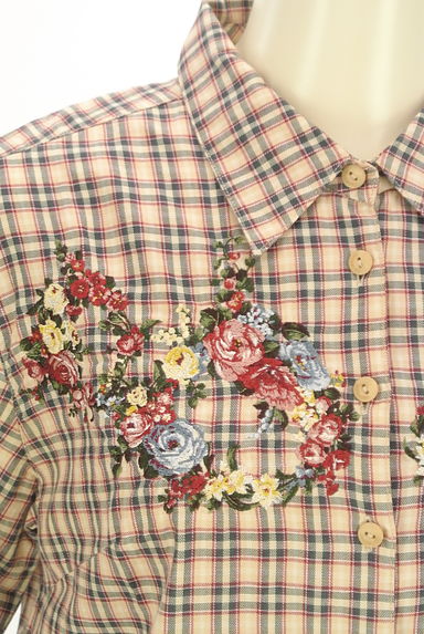 INGEBORG（インゲボルグ）の古着「７分袖花刺繍チェックシャツ（ブラウス）」大画像４へ