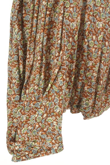 ZUCCa（ズッカ）の古着「小花柄サルエルサロペットショートパンツ（パンツ）」大画像５へ