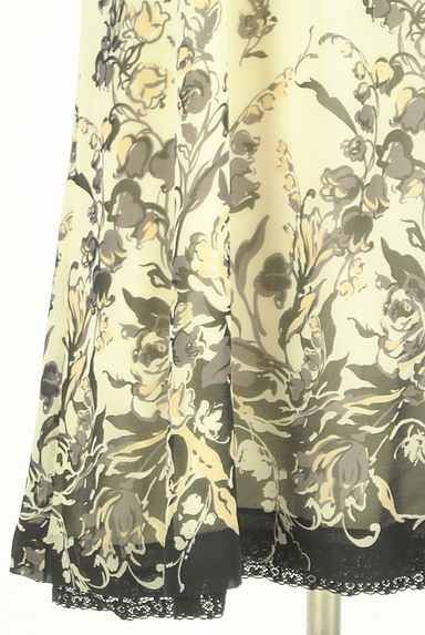 INGEBORG（インゲボルグ）の古着「花柄シフォン膝丈ワンピース（ワンピース・チュニック）」大画像５へ