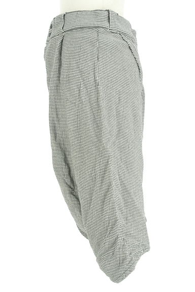 ZUCCa（ズッカ）の古着「千鳥格子柄サルエルボリュームハーフパンツ（ショートパンツ・ハーフパンツ）」大画像３へ