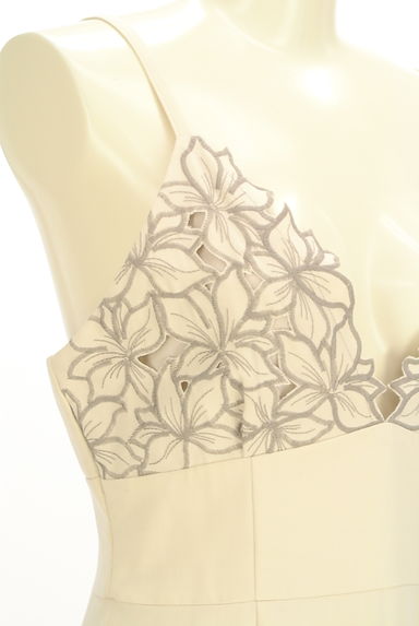 PROPORTION BODY DRESSING（プロポーションボディ ドレッシング）の古着「フラワー刺繍切替キャミワンピース（キャミワンピース）」大画像４へ