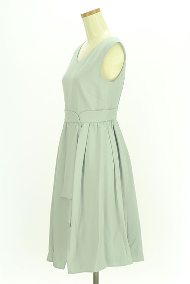 JILL by JILLSTUART（ジルバイジルスチュアート）の古着「レースレイヤード膝丈ワンピース（ワンピース・チュニック）」大画像３へ