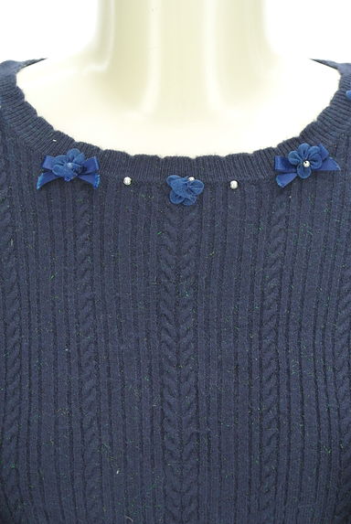 axes femme（アクシーズファム）の古着「花モチーフ付きフリルニットトップス（ニット）」大画像４へ