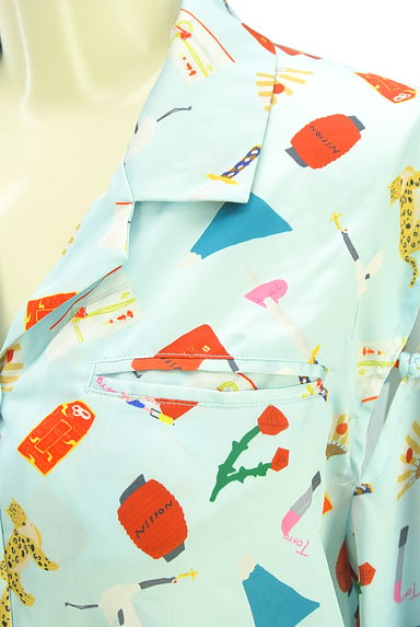jouetie（ジュエティ）の古着「カットアウトスリーブサテンブラウス（ブラウス）」大画像５へ