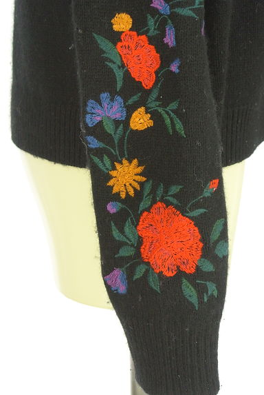 GRACE CONTINENTAL（グレースコンチネンタル）の古着「花刺繍ニットトップス（ニット）」大画像５へ