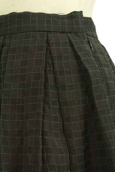 UNITED ARROWS（ユナイテッドアローズ）の古着「膝丈シアーチェックタックスカート（スカート）」大画像４へ
