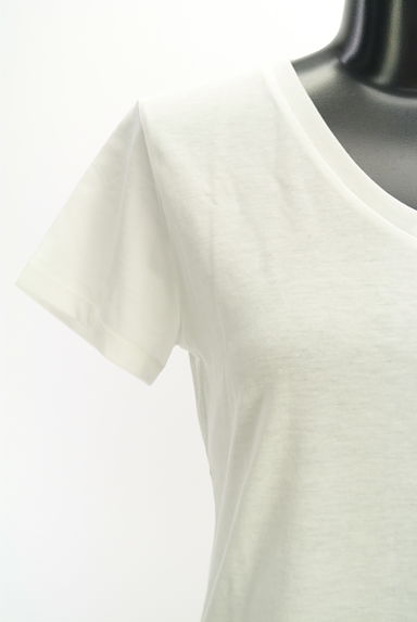 AZUL BY MOUSSY（アズールバイマウジー）の古着「Vネック白Tシャツ（Ｔシャツ）」大画像４へ