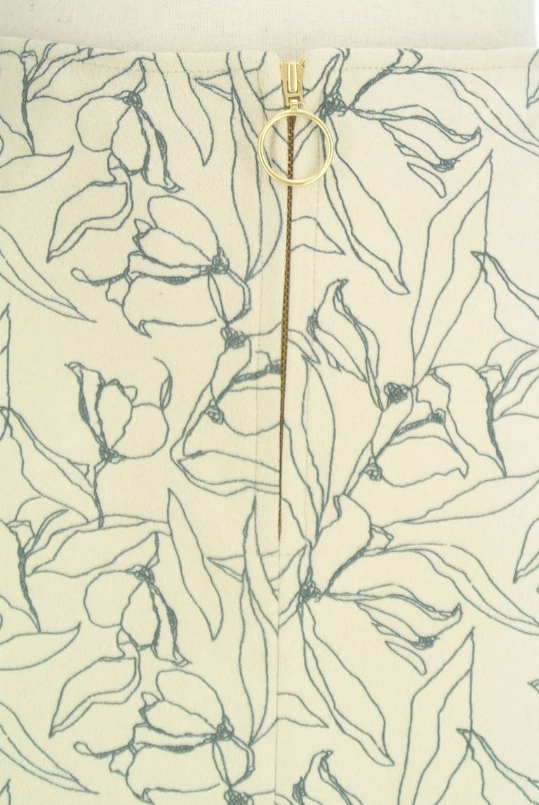 YECCA VECCA（イェッカヴェッカ）の古着「商品番号：PR10323074」-大画像4