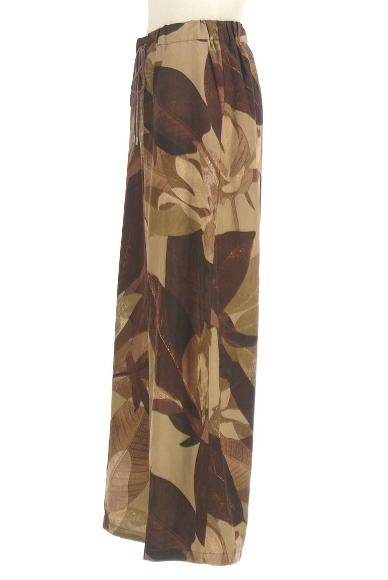 YECCA VECCA（イェッカヴェッカ）の古着「商品番号：PR10323077」-大画像3