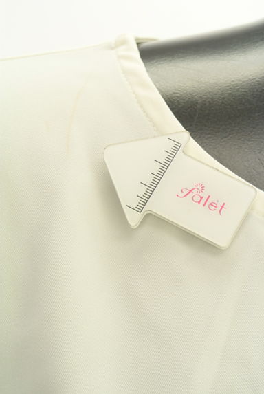AZUL BY MOUSSY（アズールバイマウジー）の古着「フロントタック微光沢カットソー（カットソー・プルオーバー）」大画像５へ