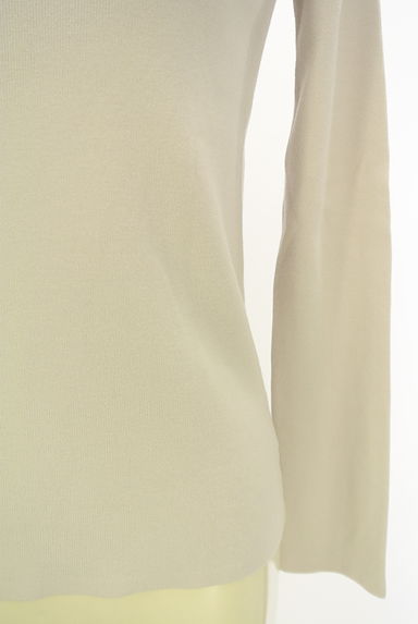 NATURAL BEAUTY BASIC（ナチュラルビューティベーシック）の古着「後ろVネックニット（ニット）」大画像５へ