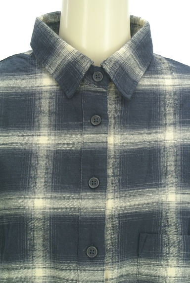 URBAN RESEARCH Sonny Label（サニーレーベル）の古着「チェック柄ラウンドヘムシャツ（カジュアルシャツ）」大画像４へ