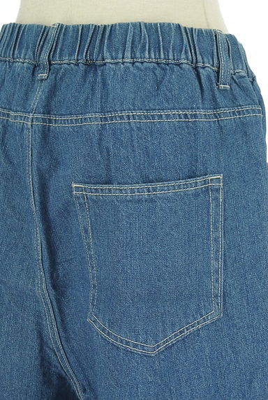 SM2（サマンサモスモス）の古着「綿麻テーパードデニムパンツ（デニムパンツ）」大画像５へ