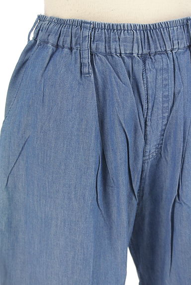 SM2（サマンサモスモス）の古着「シャンブレーテーパードパンツ（デニムパンツ）」大画像４へ