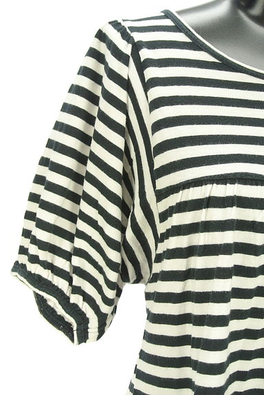 BEAMS Women's（ビームス　ウーマン）の古着「BEAMS BOY パフスリーブボーダーカットソー（カットソー・プルオーバー）」大画像４へ