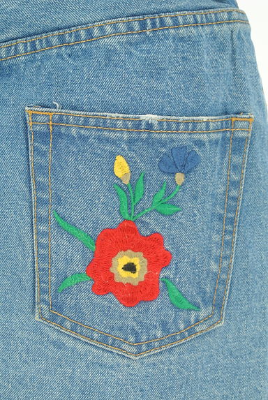 MOUSSY（マウジー）の古着「花刺繍デニムミニスカート（スカート）」大画像５へ