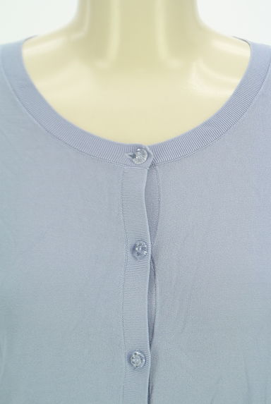 NATURAL BEAUTY BASIC（ナチュラルビューティベーシック）の古着「クリアボタンニットカーディガン（カーディガン・ボレロ）」大画像４へ