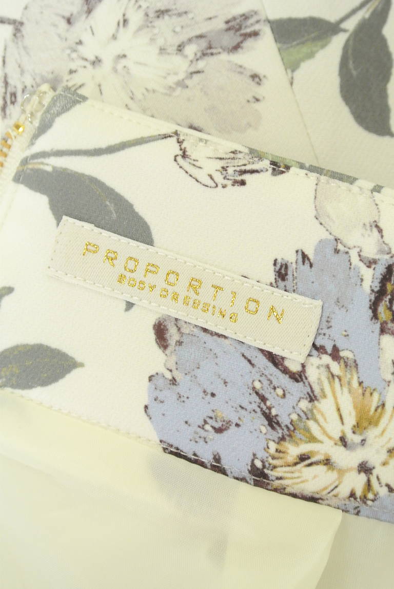 PROPORTION BODY DRESSING(プロポーションボディ ドレッシング)の古着「商品番号:PR10325792」-大画像6