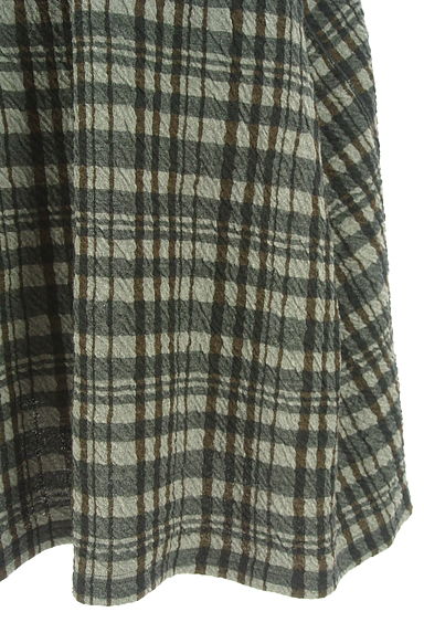 HIROKO KOSHINO（ヒロココシノ）の古着「HIROKO KOSHINO TRUNK チェックニットスカート（スカート）」大画像５へ