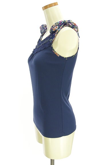 axes femme（アクシーズファム）の古着「花柄リボンタンクトップ（カットソー・プルオーバー）」大画像３へ
