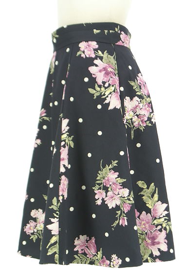 MISCH MASCH（ミッシュマッシュ）の古着「ドット×花柄膝丈フレアスカート（スカート）」大画像３へ
