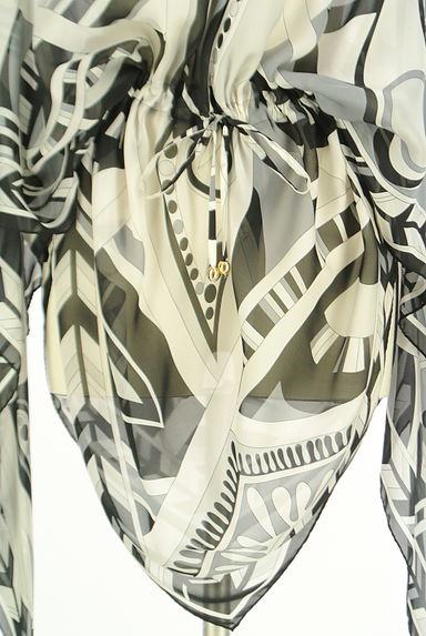 EMILIO PUCCI（エミリオプッチ）の古着「ドロストシアーブラウス（カットソー・プルオーバー）」大画像４へ