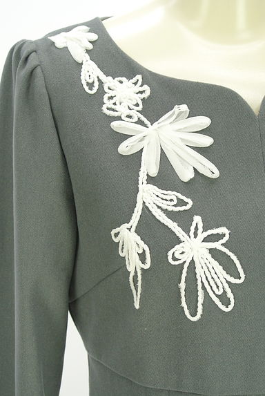 PROPORTION BODY DRESSING（プロポーションボディ ドレッシング）の古着「花刺繍ロングフレアワンピース（ワンピース・チュニック）」大画像４へ