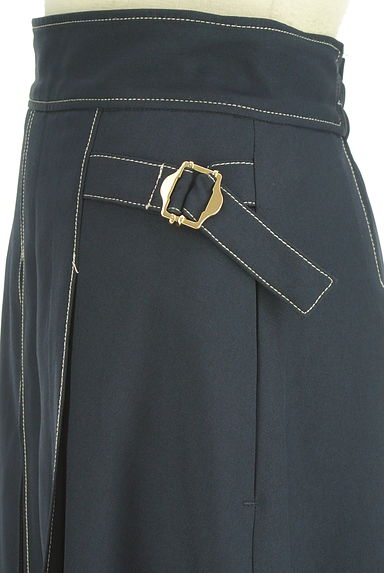 JILL by JILLSTUART（ジルバイジルスチュアート）の古着「ミモレ丈ステッチフレアスカート（ロングスカート・マキシスカート）」大画像４へ
